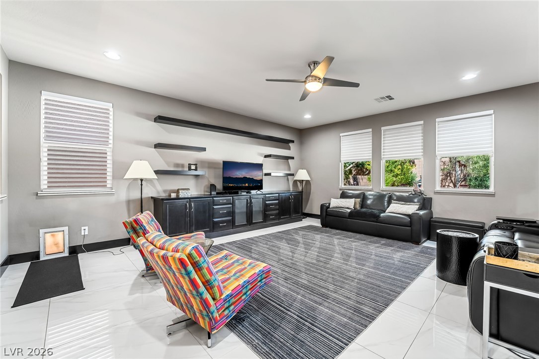 350 Azar Swan Avenue Property Photo 10