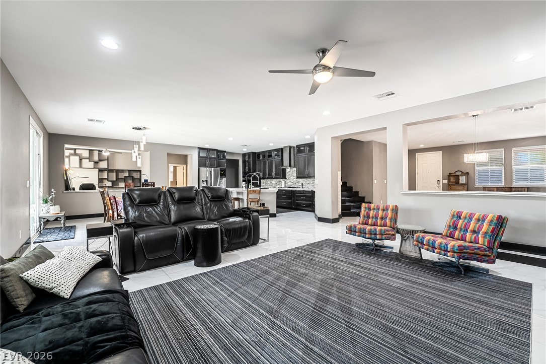 350 Azar Swan Avenue Property Photo 12