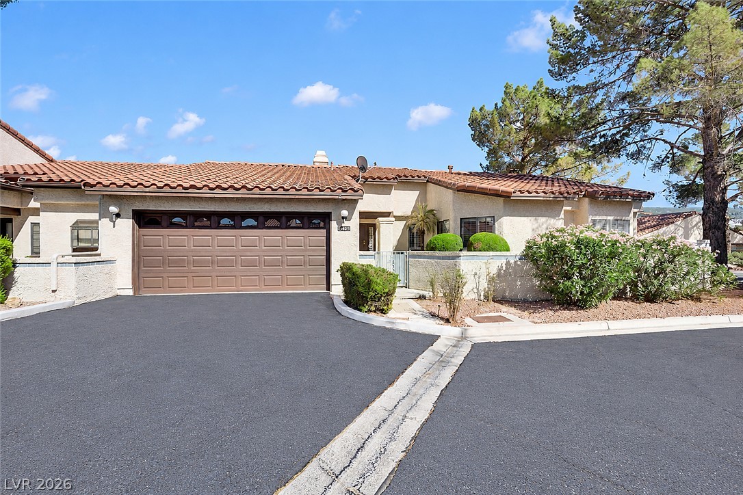 3125 La Mancha Way Property Photo 3