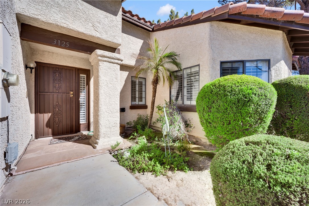3125 La Mancha Way Property Photo 4