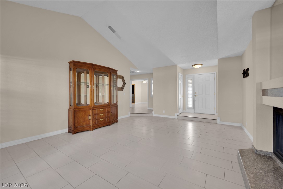 3125 La Mancha Way Property Photo 8