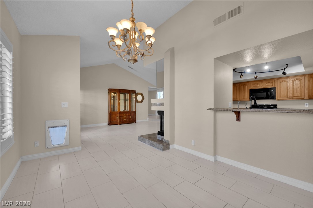 3125 La Mancha Way Property Photo 11