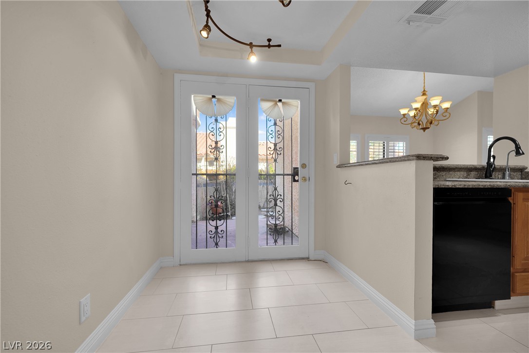 3125 La Mancha Way Property Photo 19