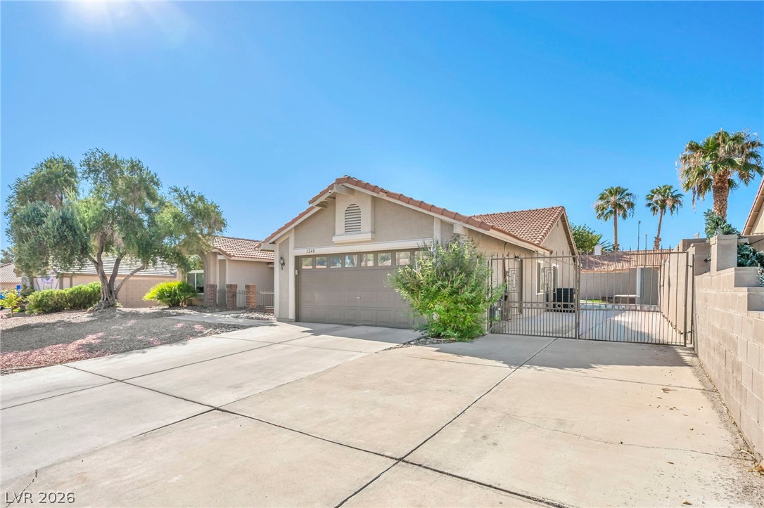 3249 Palmdesert Way Property Photo 2