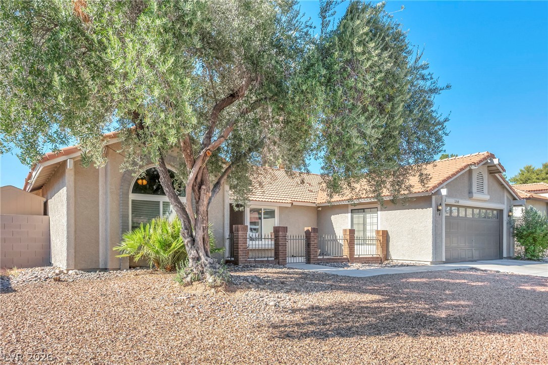 3249 Palmdesert Way Property Photo 3