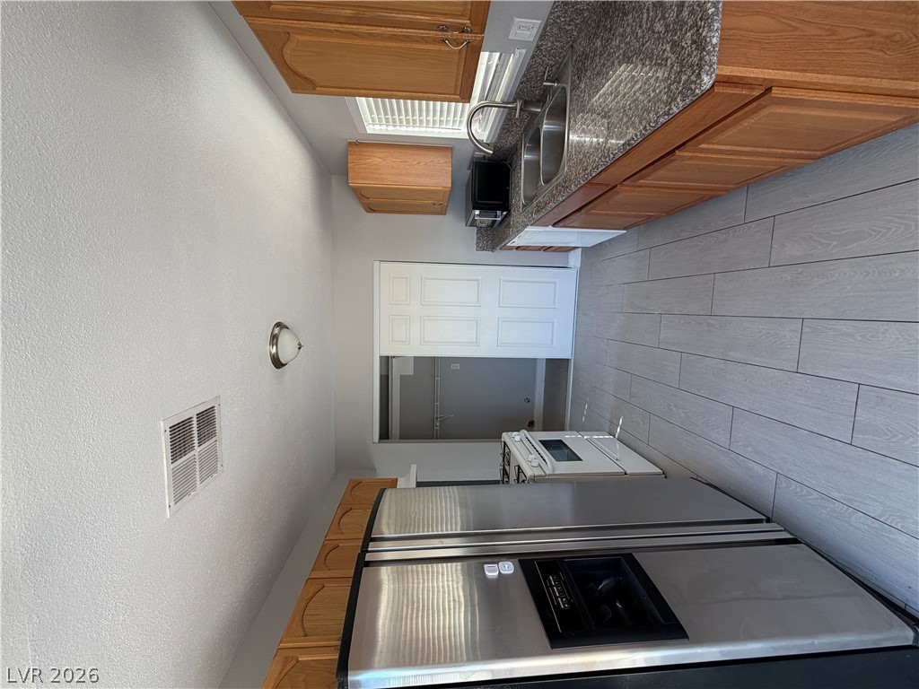 1829 West Cartier Ave Property Photo 3