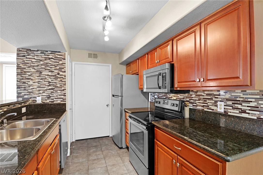2816653 Property Photo 13