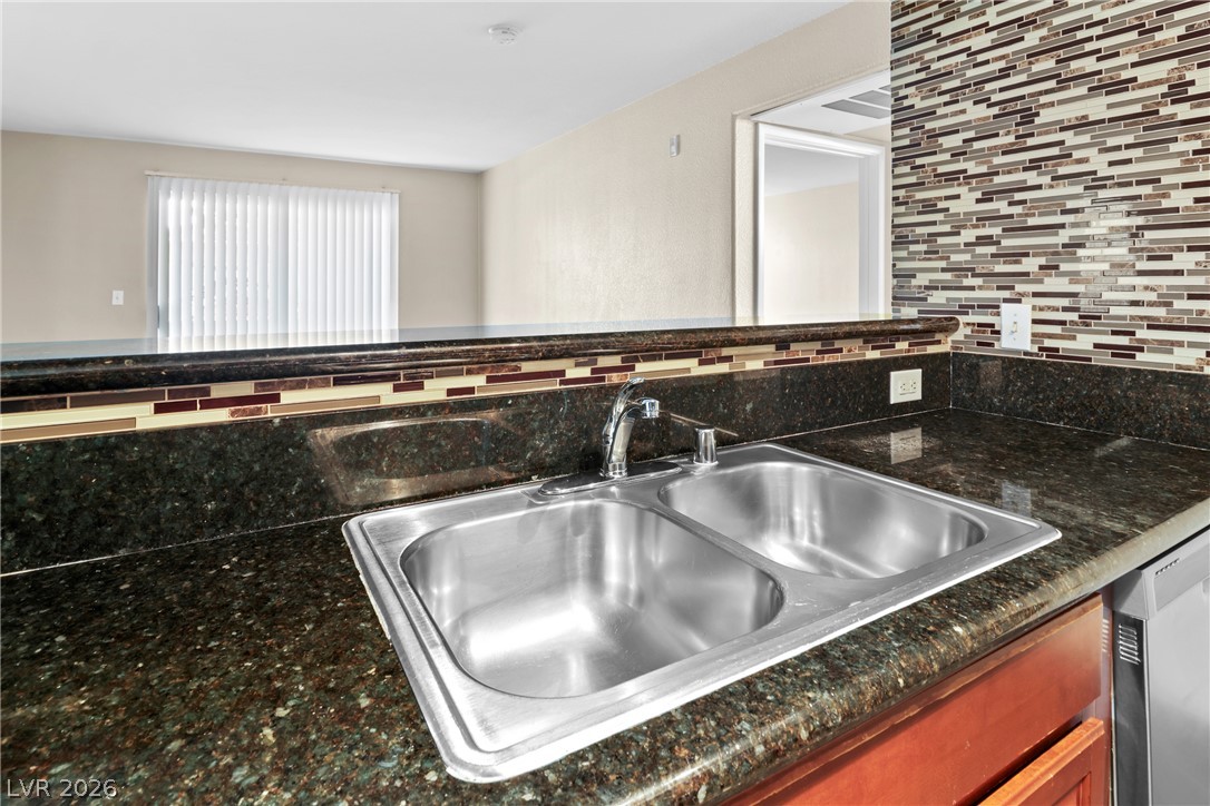 2816653 Property Photo 18