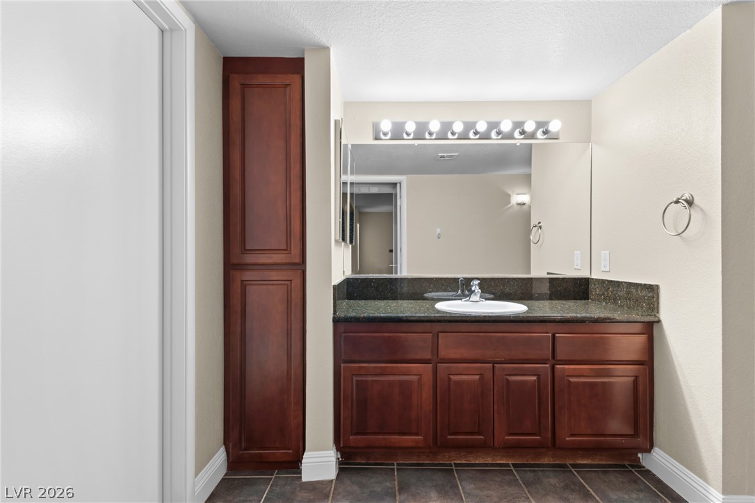 2816653 Property Photo 37