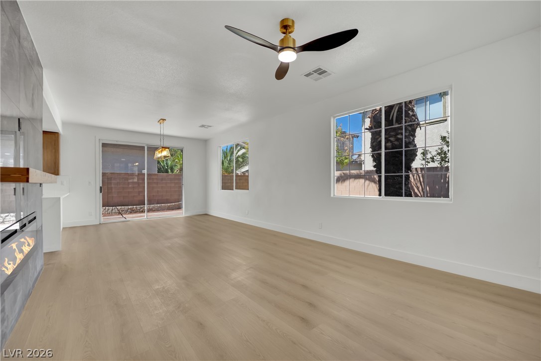 1240 Las Brisas Court Property Photo 5