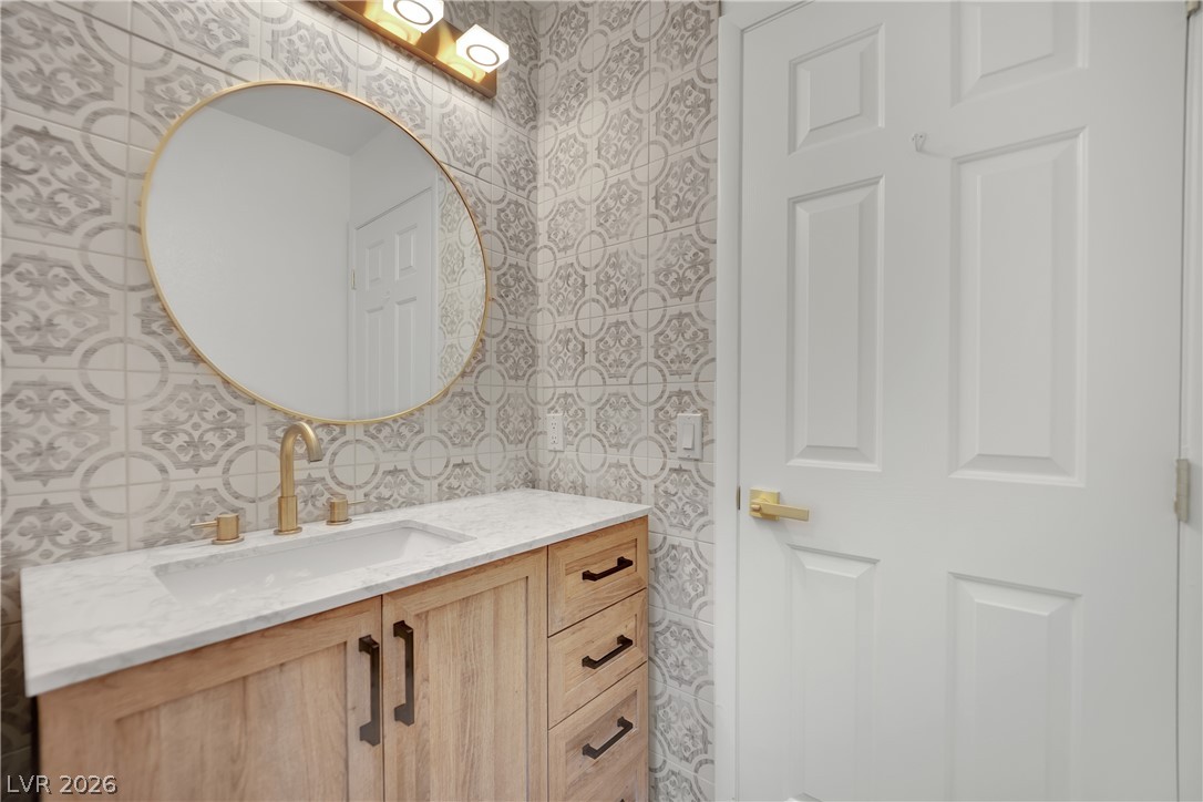 1240 Las Brisas Court Property Photo 31
