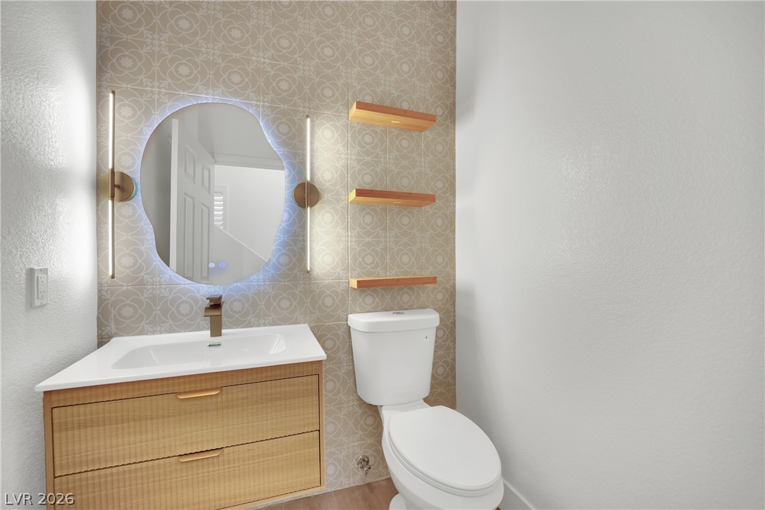 1240 Las Brisas Court Property Photo 32