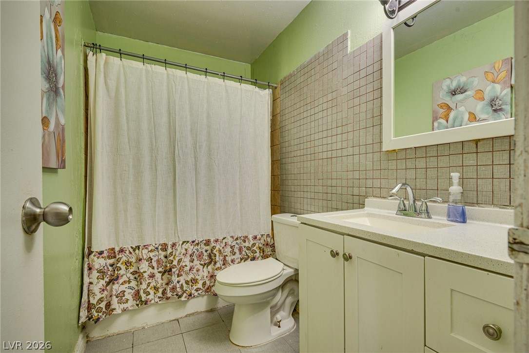 5305 Camden Avenue Property Photo 12