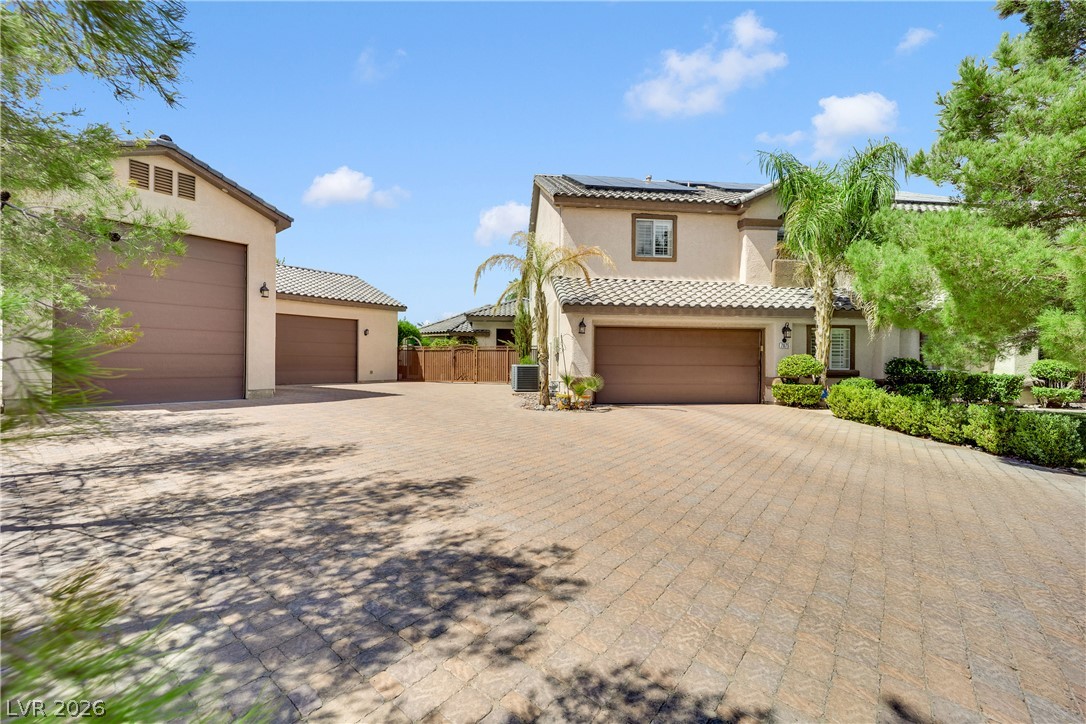 7675 Gilespie Street Property Photo 2