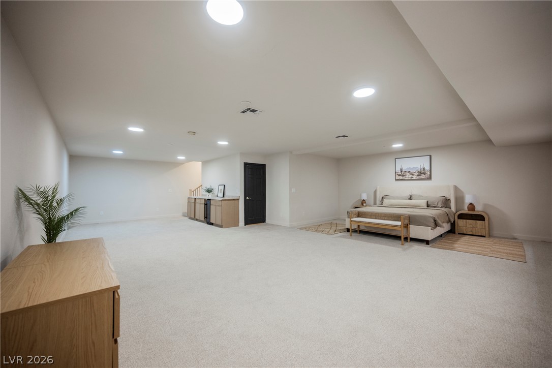 5741 South Pearl Street Property Photo 6