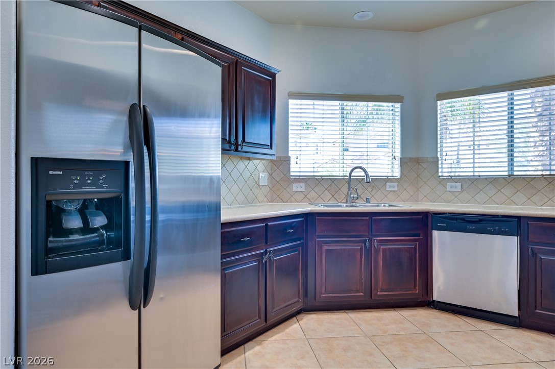 8943 Mossy Hollow Avenue Property Photo 12