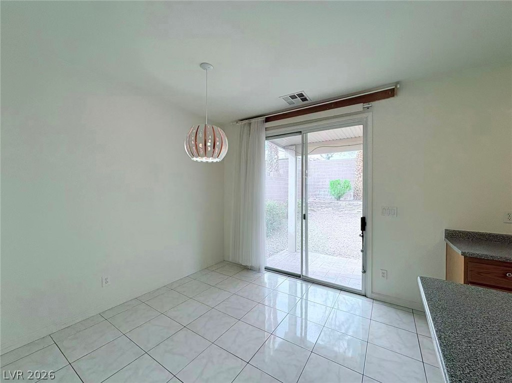 10662 Foggy Glen Avenue Property Photo 4