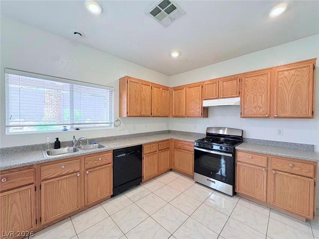 10662 Foggy Glen Avenue Property Photo 6