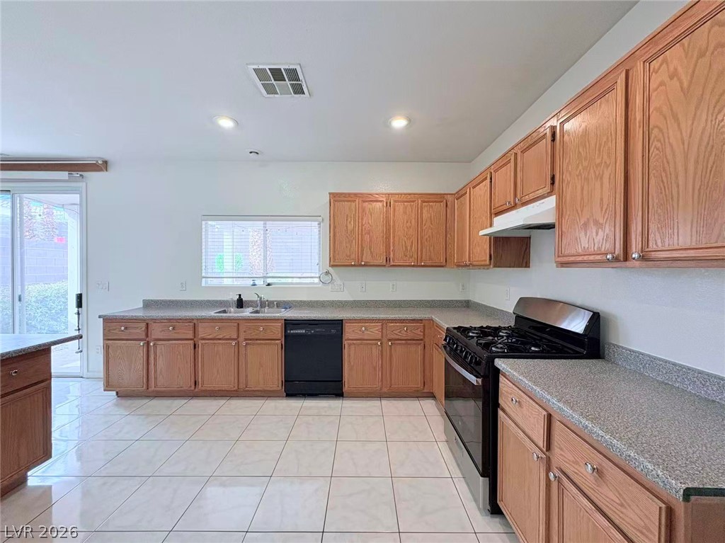 10662 Foggy Glen Avenue Property Photo 7