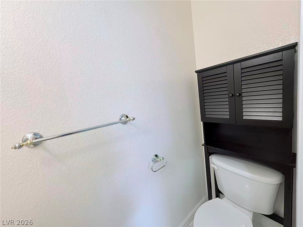 10662 Foggy Glen Avenue Property Photo 9