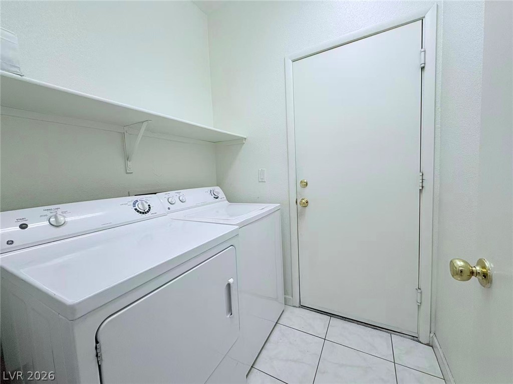 10662 Foggy Glen Avenue Property Photo 10
