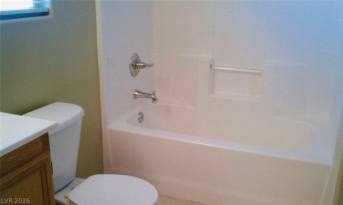 10662 Foggy Glen Avenue Property Photo 15