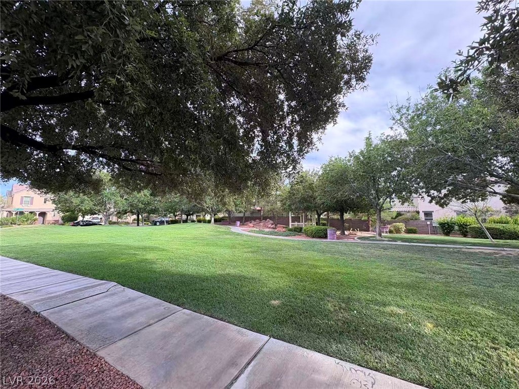 10662 Foggy Glen Avenue Property Photo 24