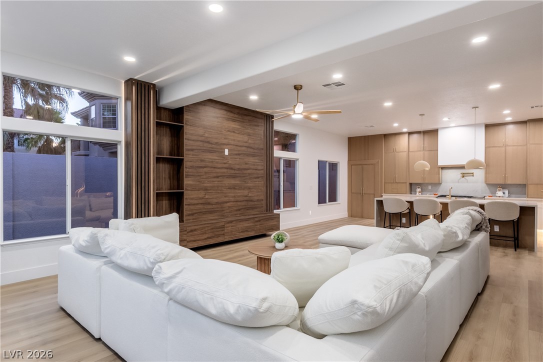 5719 Heather Breeze Court Property Photo 8