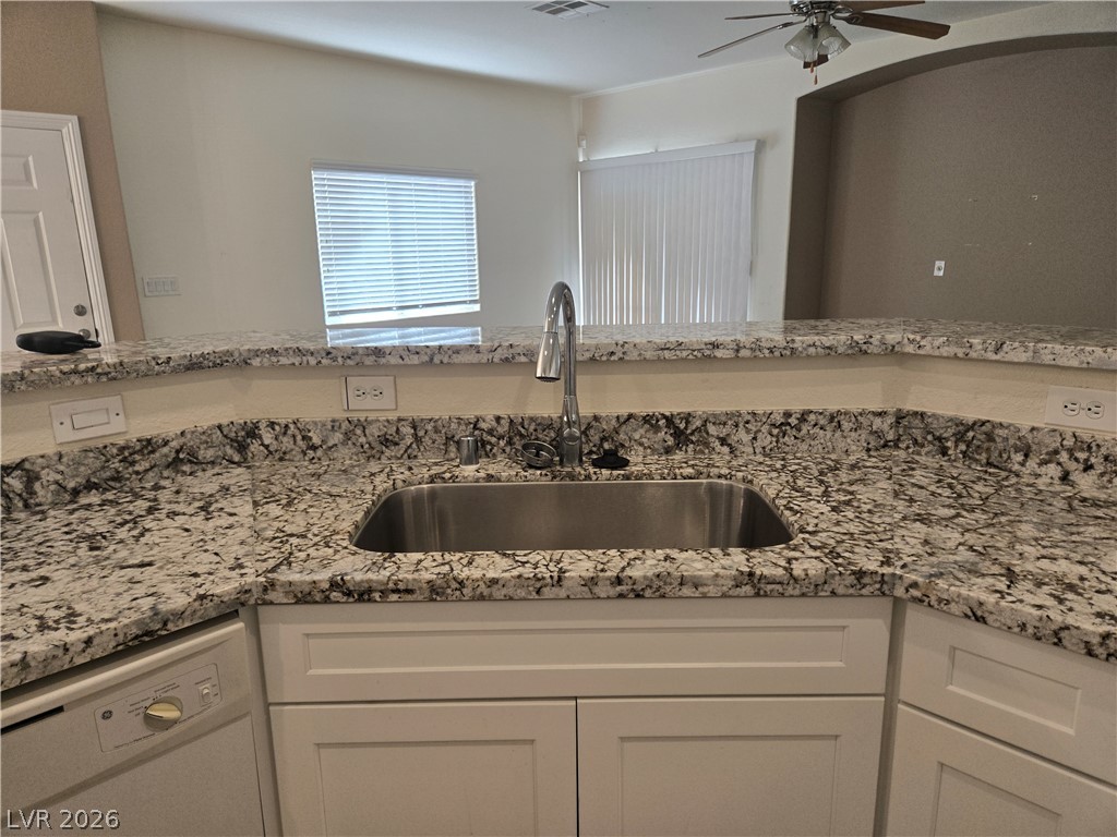 2816689 Property Photo 3