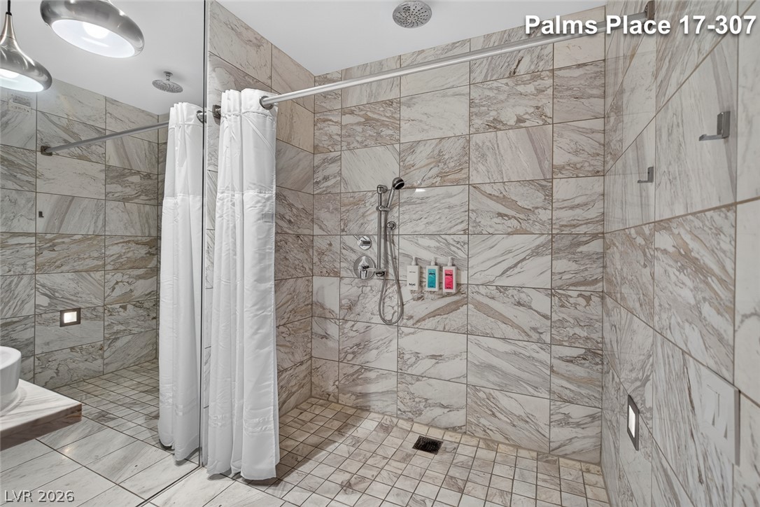 4381 West Flamingo Road 1707 Property Photo 37