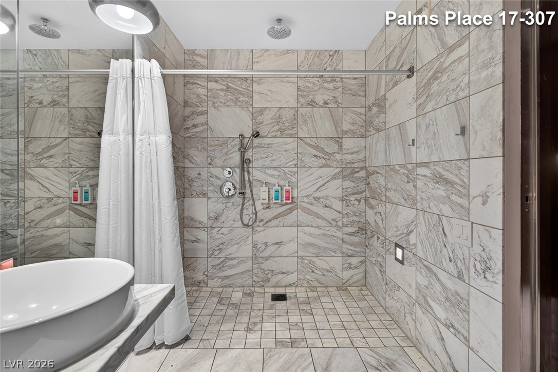 4381 West Flamingo Road 1707 Property Photo 38