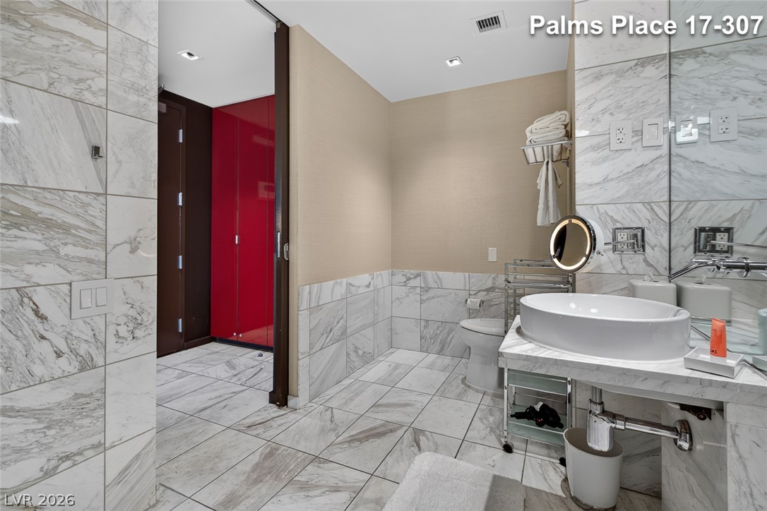 4381 West Flamingo Road 1707 Property Photo 40