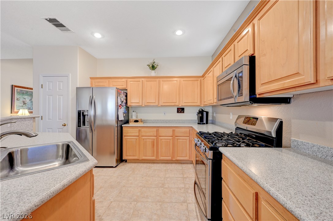 10255 Songsparrow Court Property Photo 3
