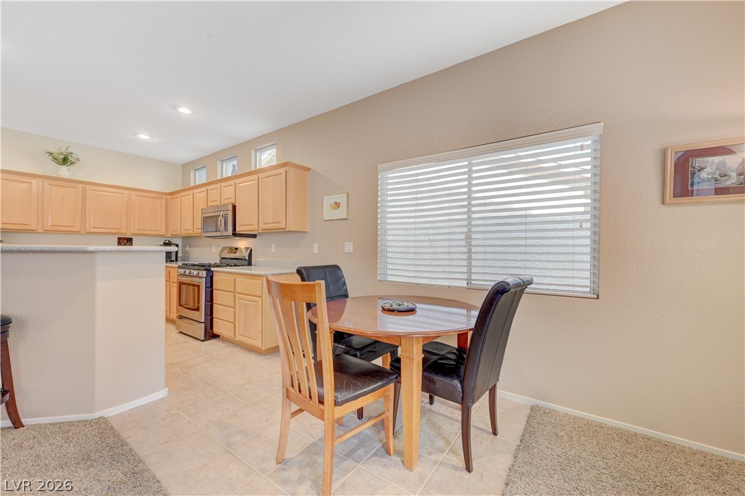 10255 Songsparrow Court Property Photo 13