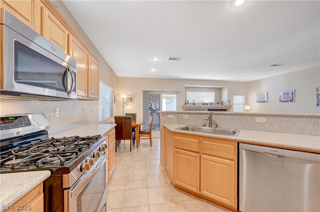 10255 Songsparrow Court Property Photo 18