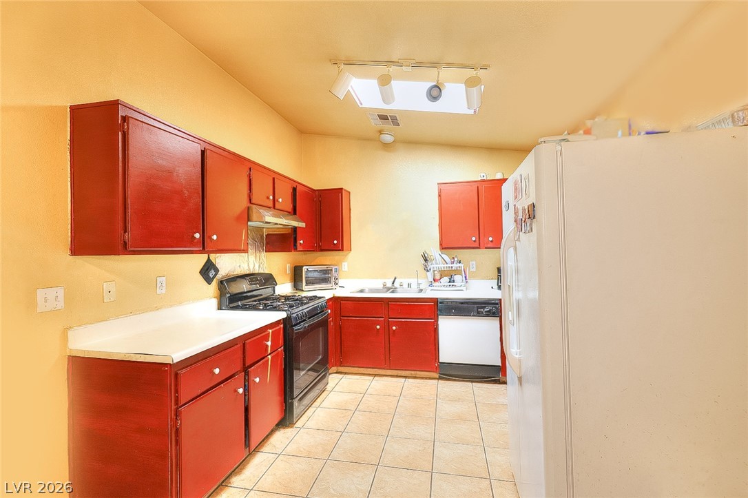 1910 Winter Hill Street Property Photo 9
