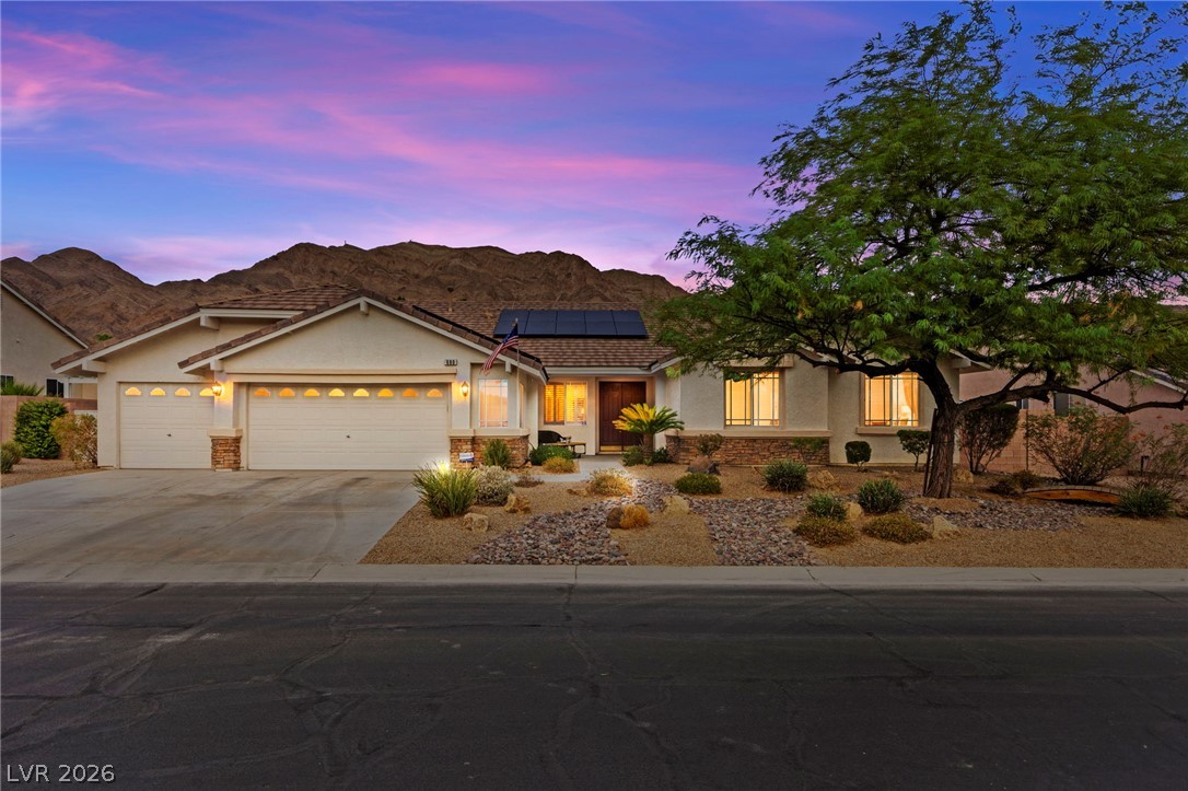 680 Coral View Street Property Photo 4