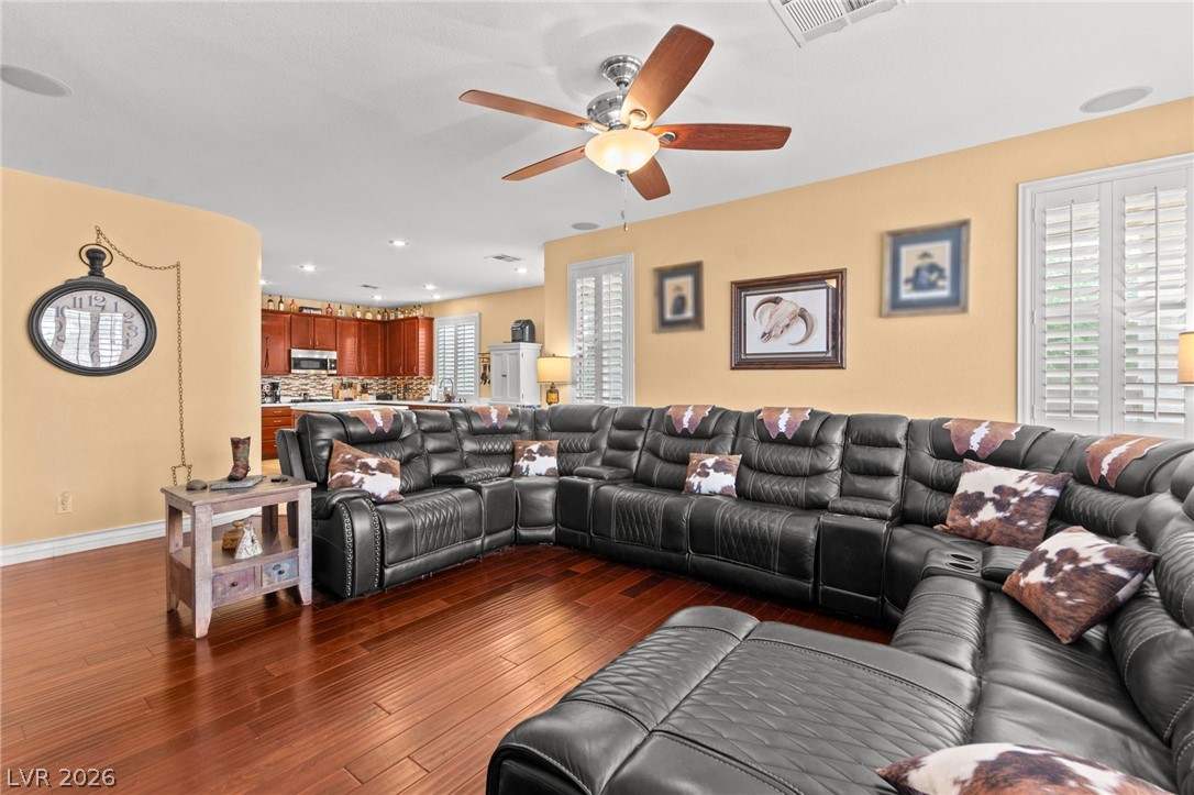 680 Coral View Street Property Photo 13