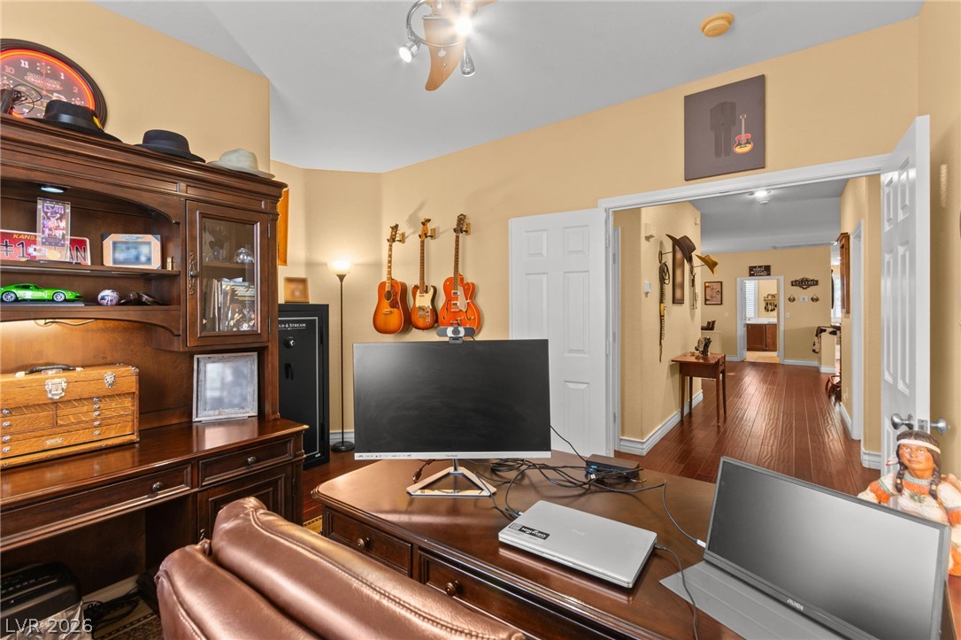680 Coral View Street Property Photo 23