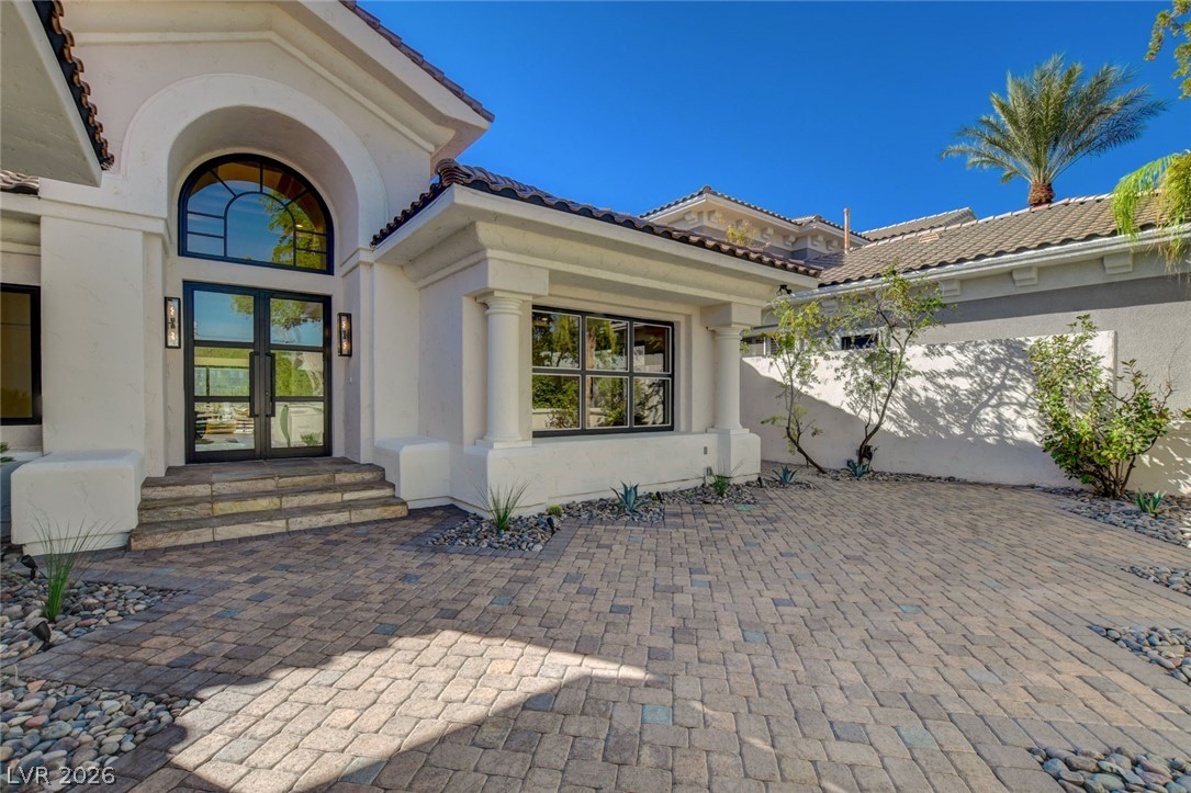 1900 Glenview Drive Property Photo 14