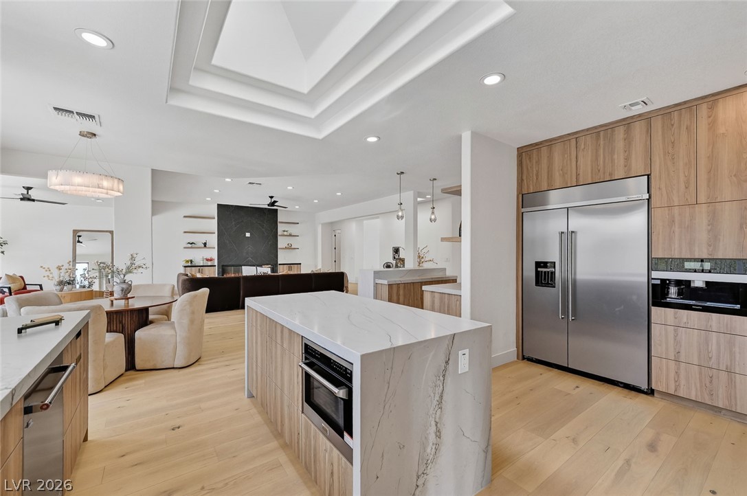 1900 Glenview Drive Property Photo 45