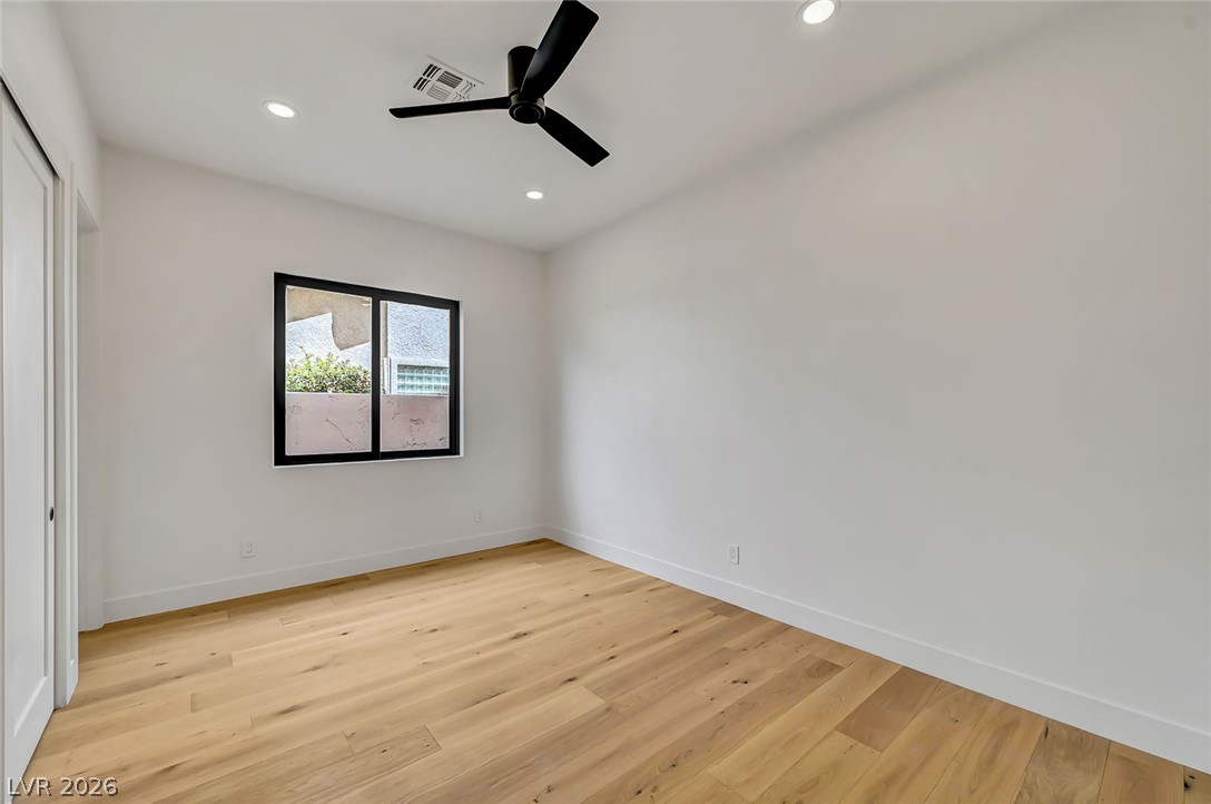 1900 Glenview Drive Property Photo 71
