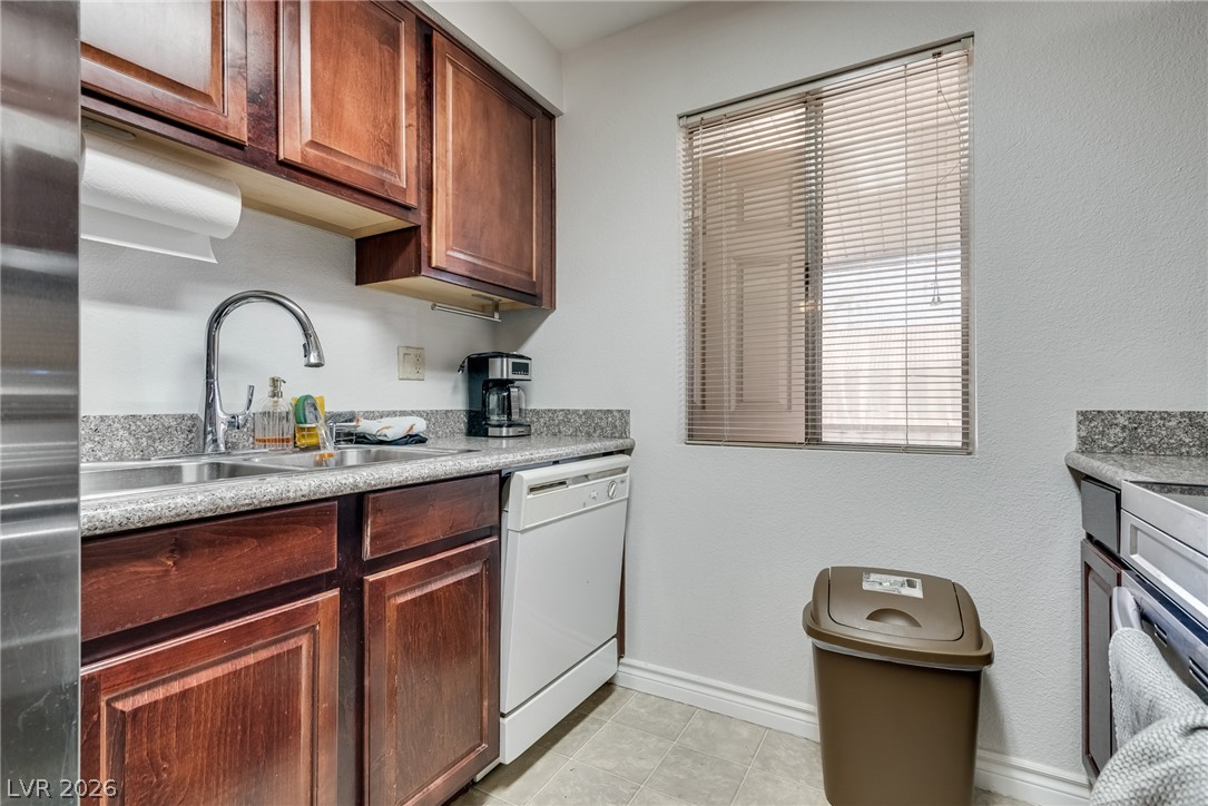 5061 River Glen Drive 88 Property Photo 11