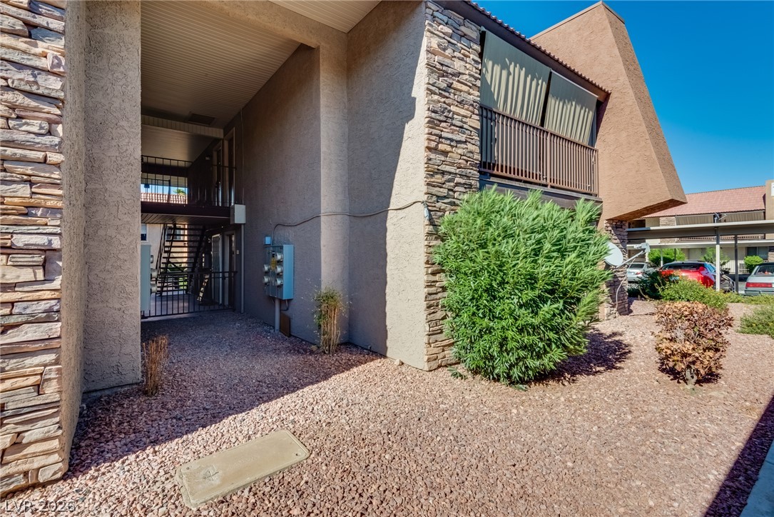 5061 River Glen Drive 88 Property Photo 19