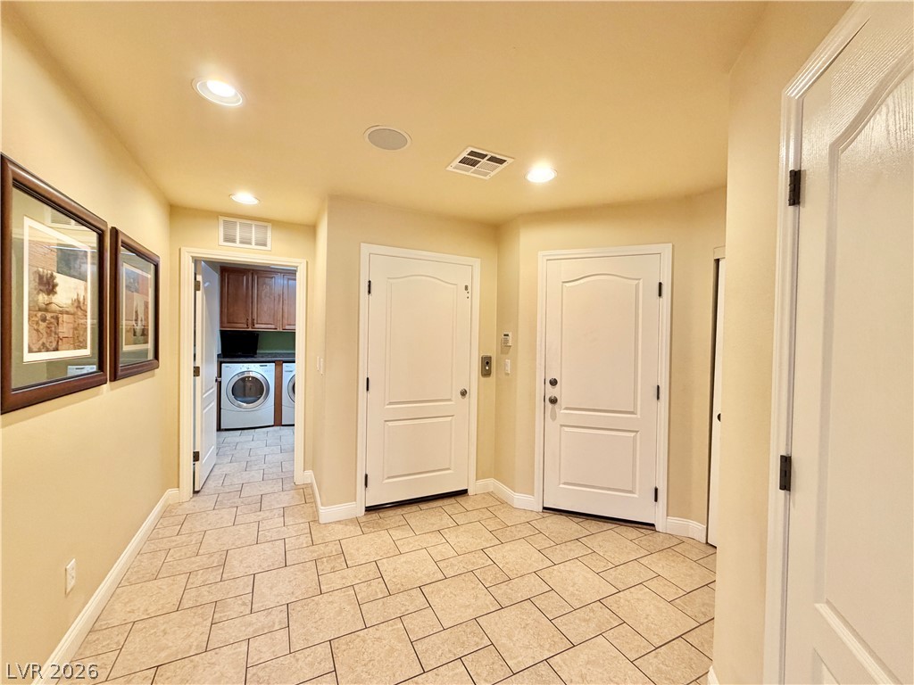8578 Silver Coast Street Property Photo 9