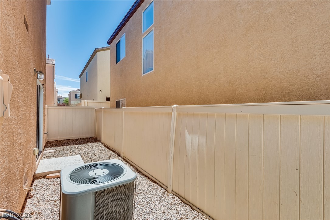 913 Blushing Rose Place Property Photo 34