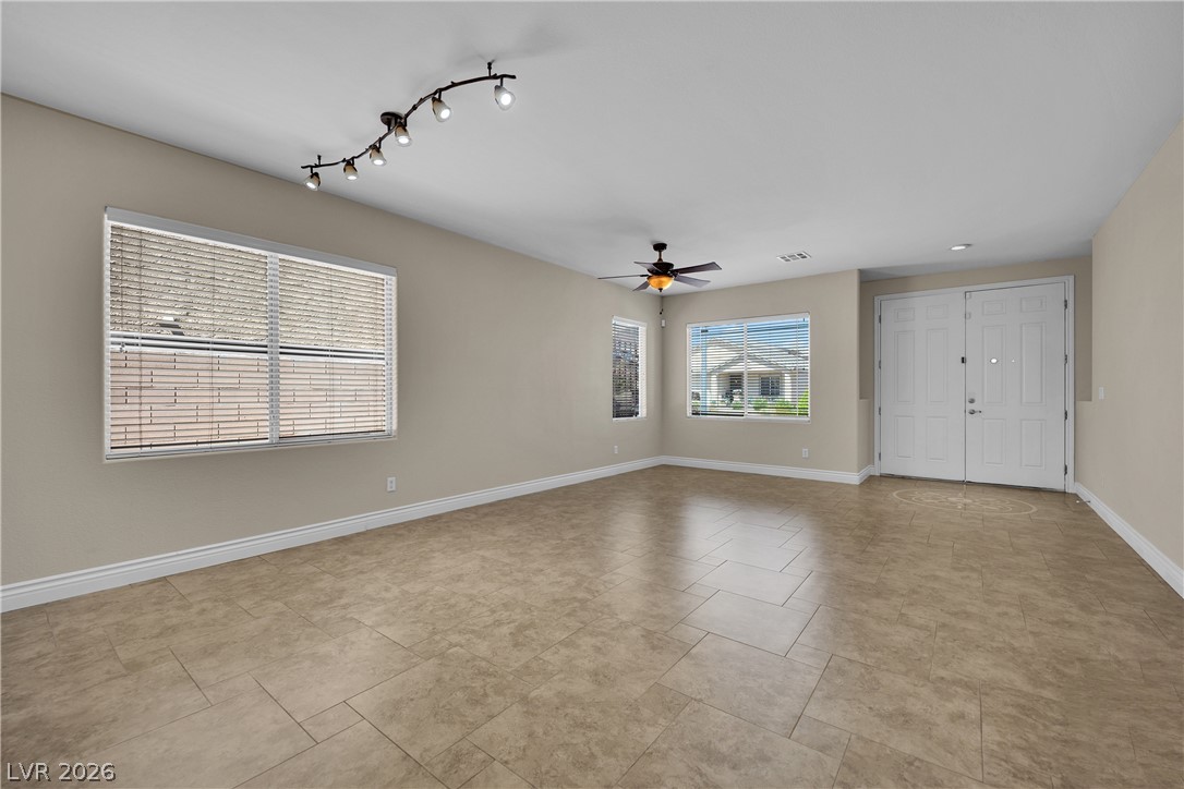 2613 Oscar Mariano Avenue Property Photo 7