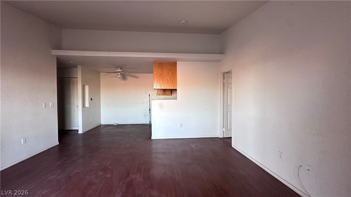 4730 East Craig Road 2072 Property Photo 3