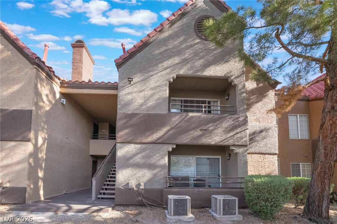 2200 South Fort Apache Road 1038 Property Photo 3
