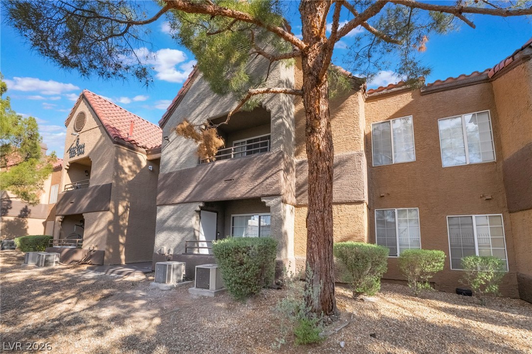 2200 South Fort Apache Road 1038 Property Photo 4